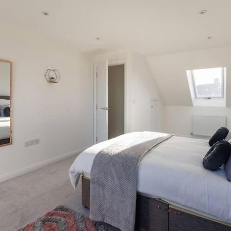 Luxury 3-Bedroom, 2-Bathroom Home Sleeps 7 People Liverpool Extérieur photo