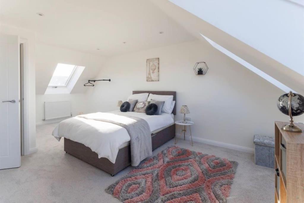 Luxury 3-Bedroom, 2-Bathroom Home Sleeps 7 People Liverpool Extérieur photo